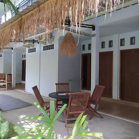 Merendeng Hostel Kuta Kuta  Екстериор снимка