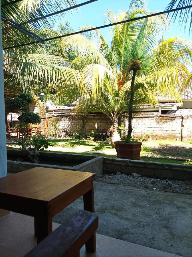 Merendeng Hostel Kuta Kuta  Екстериор снимка